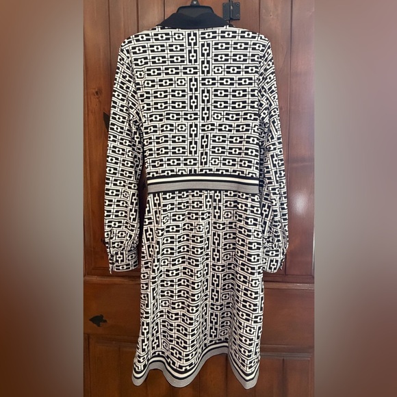 Cato Black and White Patterned Long Sleeve Dress - Picture 2 of 3